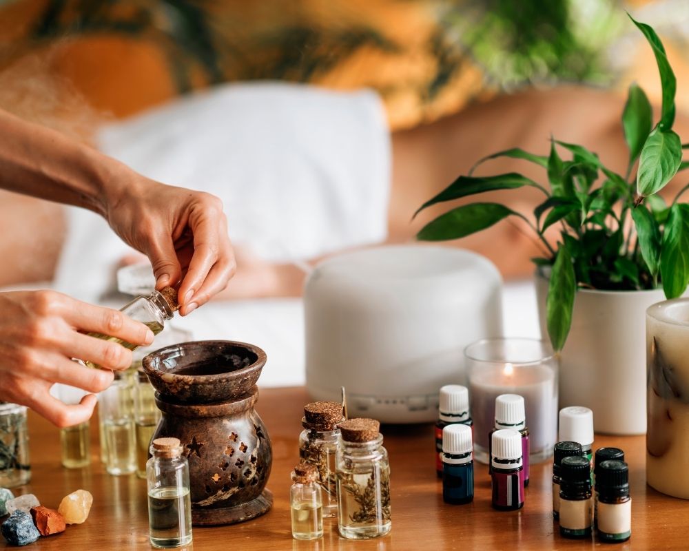 8 Oils, Endless Uses: A Practical Guide to Our Organic Self-Care Range